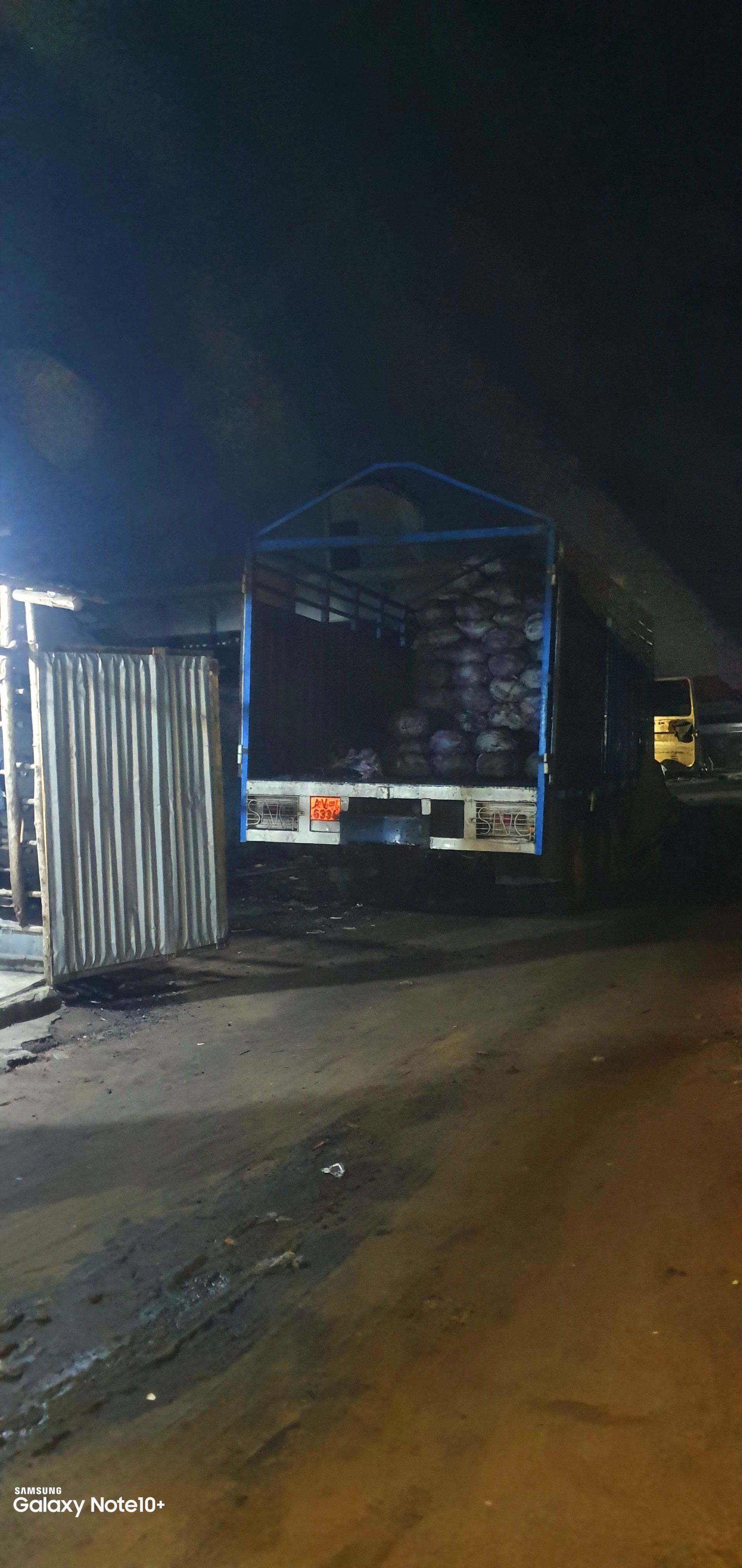 La vente de charbon en gros et en détail